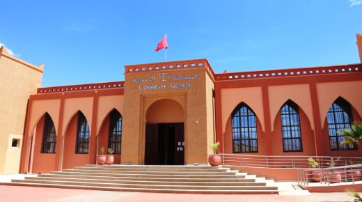وضع شقيق رئيس جماعة تنغير رهن الحراسة النظرية بعد تداول تسجيل صوتي يساوم فيه مقاول.