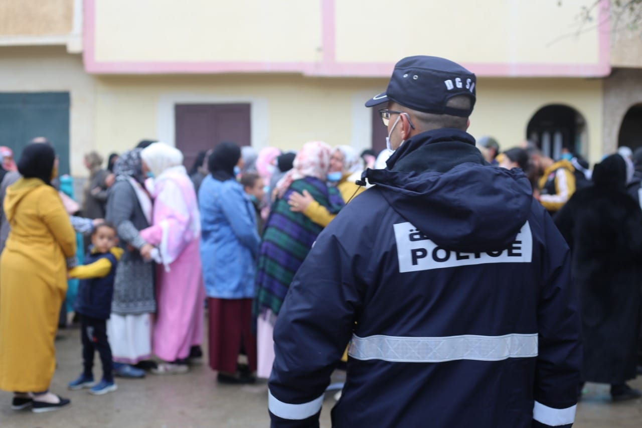 نشر “زربية” فوق سطح منزل يـ.ـودي بحياة شقيقتين وسط حالة إستـ.ـنفار أمني كبير نواحي مراكش.